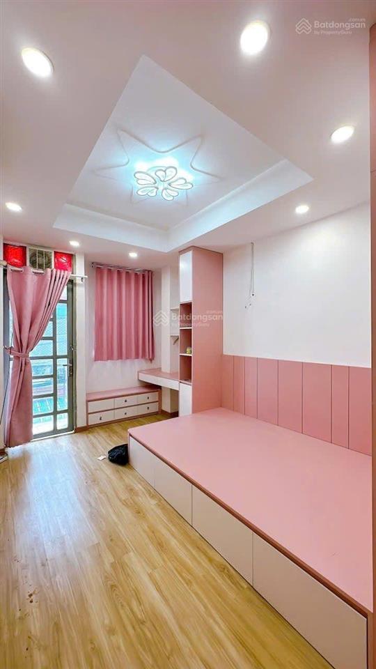 Mặt tiền đường số q. 4 xe hơi đỗ cửa giá 7,6 tỷ