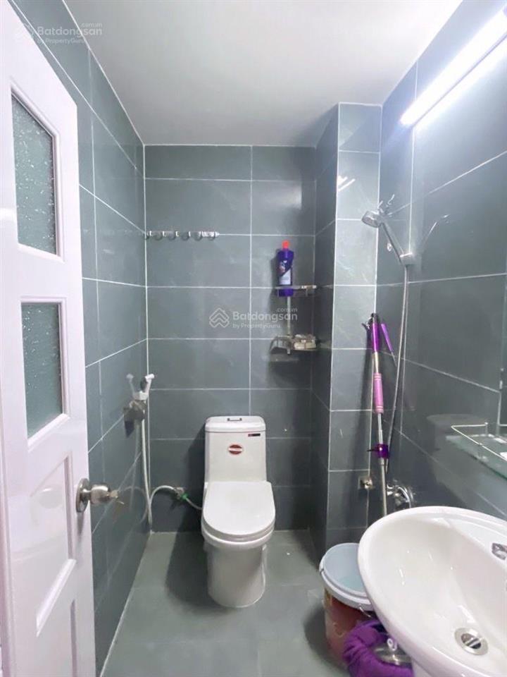 Bán gấp nhà 4 tầng, quận 4 chỉ 4,5 tỷ