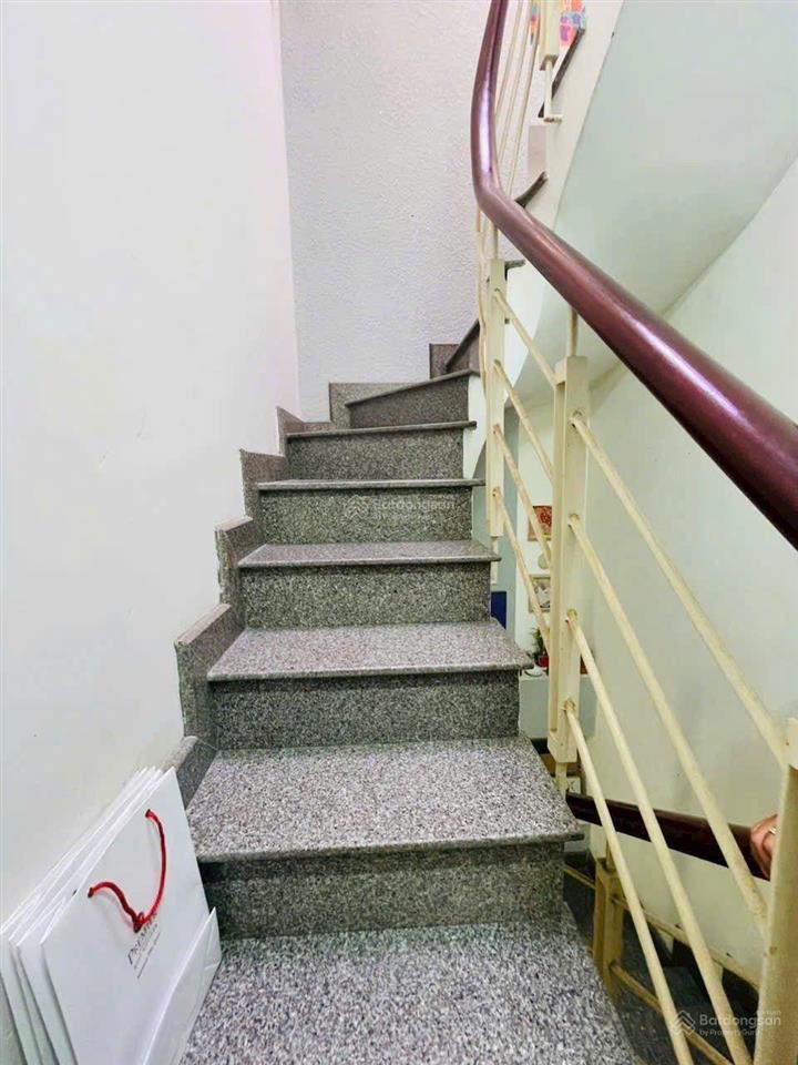 Bán nhà 4 tầng, 35m2 quận 4 giá 4,5 tỷ