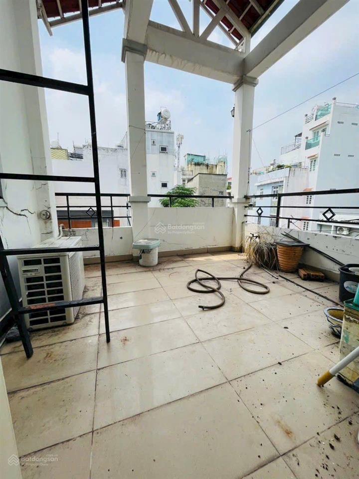 Bán nhà 4 tầng, 35m2 quận 4 giá 4,5 tỷ