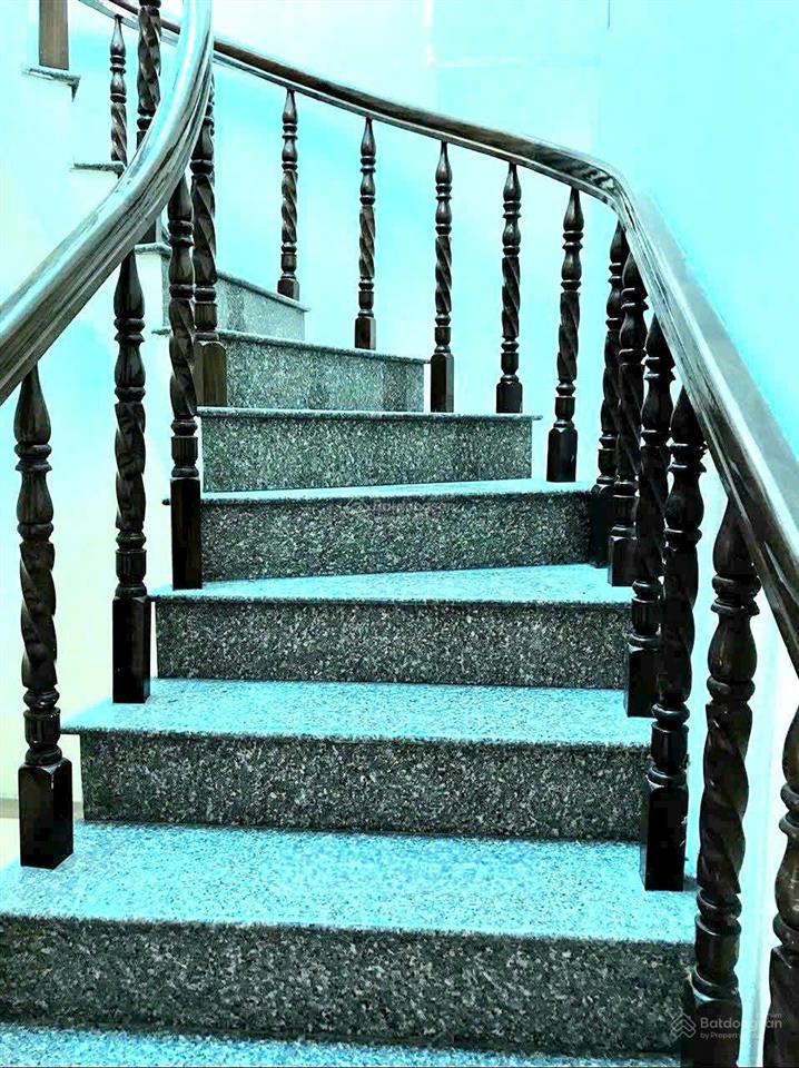 Cho thuê nhà nguyên căn, lâm văn bền, quận 7, giá 18tr/tháng