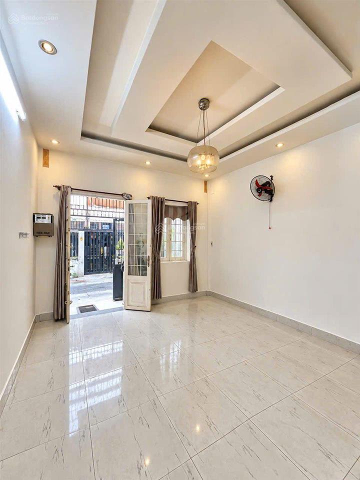 Bán nhà 4mx12m, sát himlam, quận 7 giá 5,6 tỷ