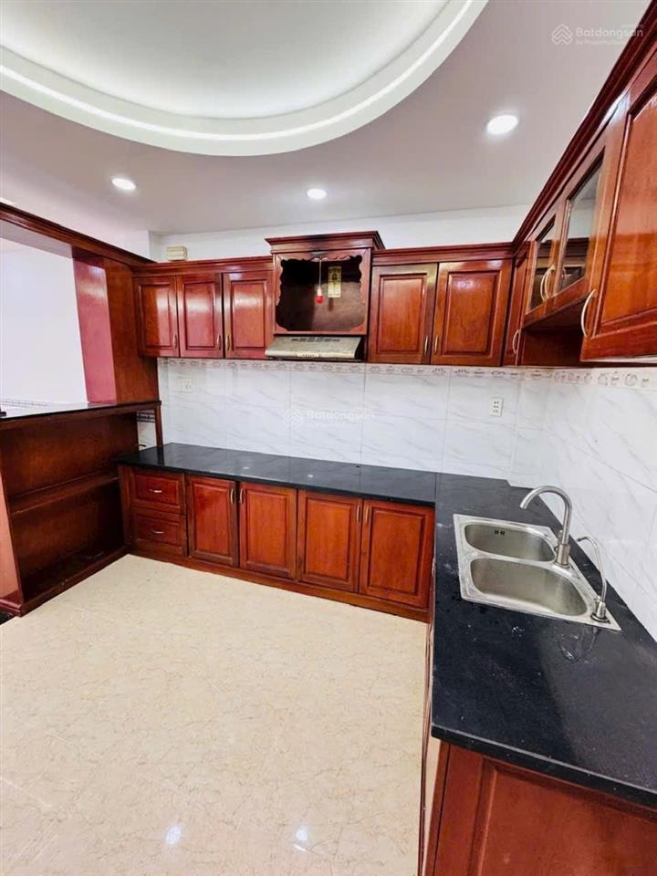 Bán nhà riêng ngay hà huy giáp p. thới an q12  ngang đẹp 5m  3 tầng  4 phòng ngủ chỉ hơn 4 tỷ