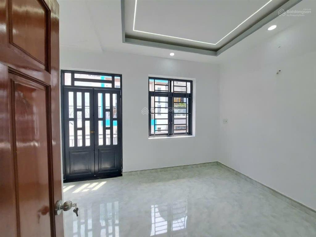 Bán nhà riêng ngay hà huy giáp p. thới an q12  ngang đẹp 5m  3 tầng  4 phòng ngủ chỉ hơn 4 tỷ