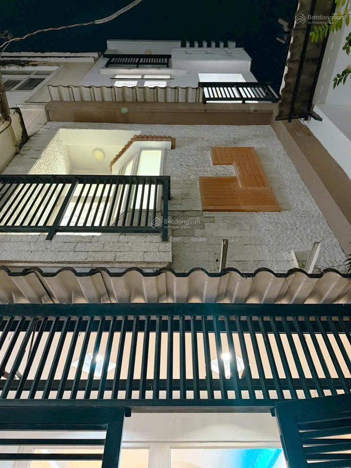 Giữ tiền an toàn nhà q.10 diện tích lớn giá chỉ 3 tỷ 760