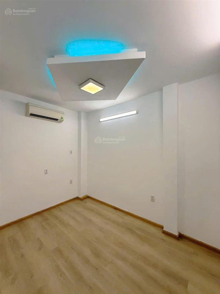 Giữ tiền an toàn nhà q.10 diện tích lớn giá chỉ 3 tỷ 760