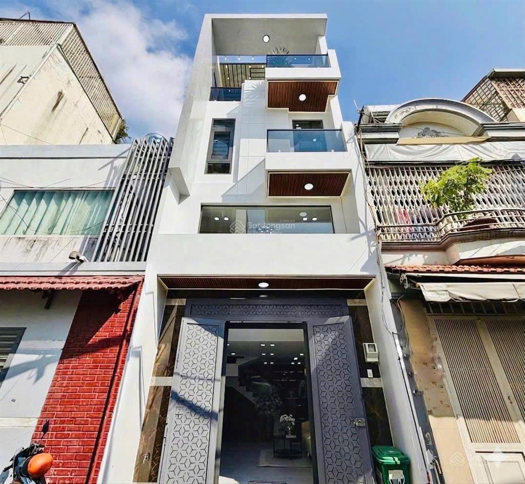 Chủ gấp bán nhà 60m² lạc long quân  ngang 4m cực thoáng