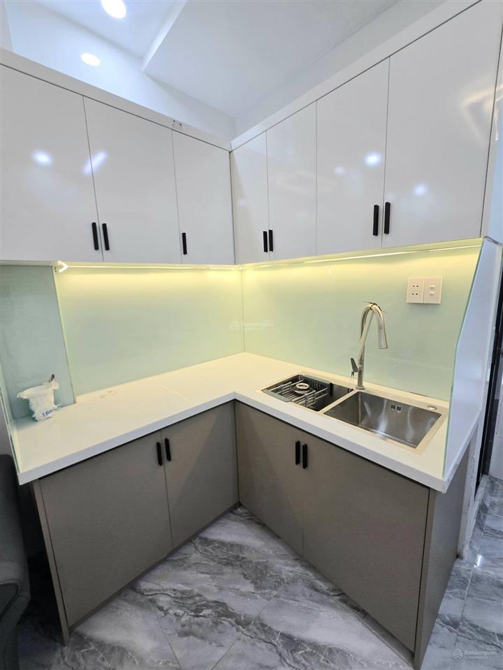 Ngỡ ngàng nhà phú nhuận 53m²  sát mặt tiền lê văn sỹ mà giá chỉ 2 tỷ 670!