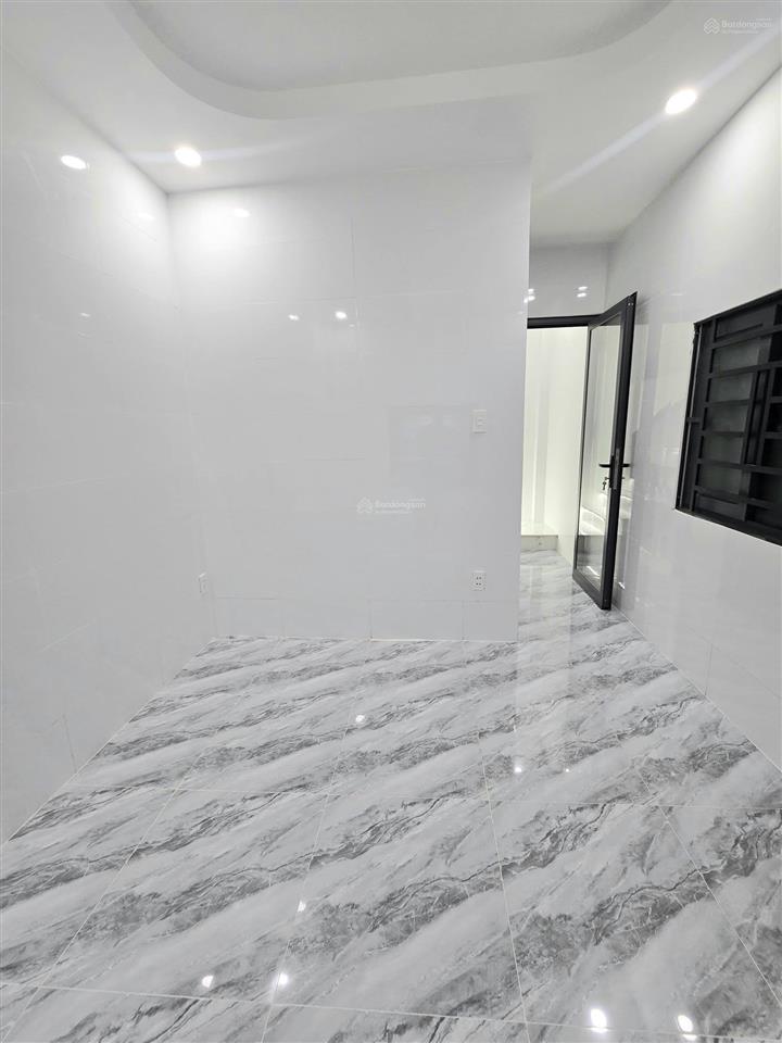 Ngỡ ngàng nhà phú nhuận 53m²  sát mặt tiền lê văn sỹ mà giá chỉ 2 tỷ 670!