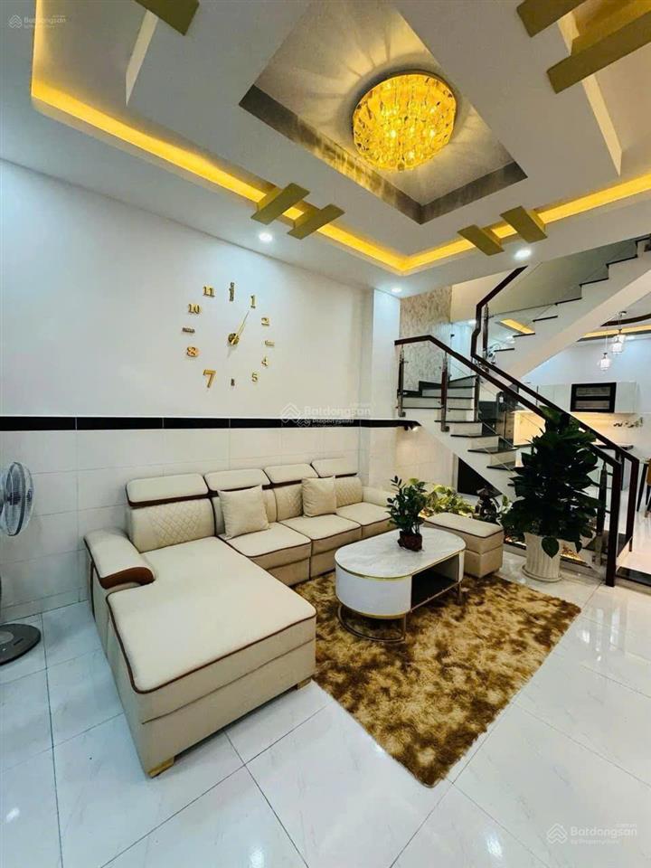 Sát vách sân bay  nhà trường chinh tân bình 52m² giá chỉ 3 tỷ 730!
