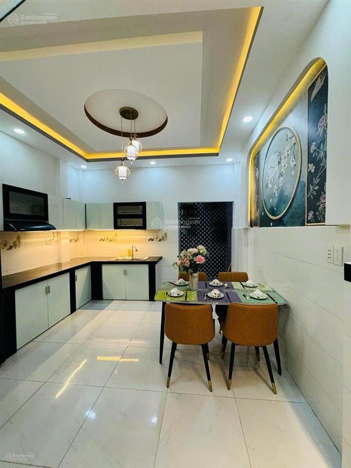 Sát vách sân bay  nhà trường chinh tân bình 52m² giá chỉ 3 tỷ 730!