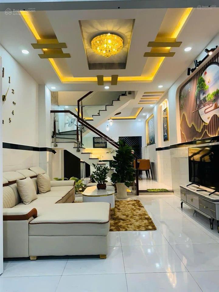 Sát vách sân bay  nhà trường chinh tân bình 52m² giá chỉ 3 tỷ 730!