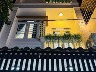Sát vách sân bay  nhà trường chinh tân bình 52m² giá chỉ 3 tỷ 730!