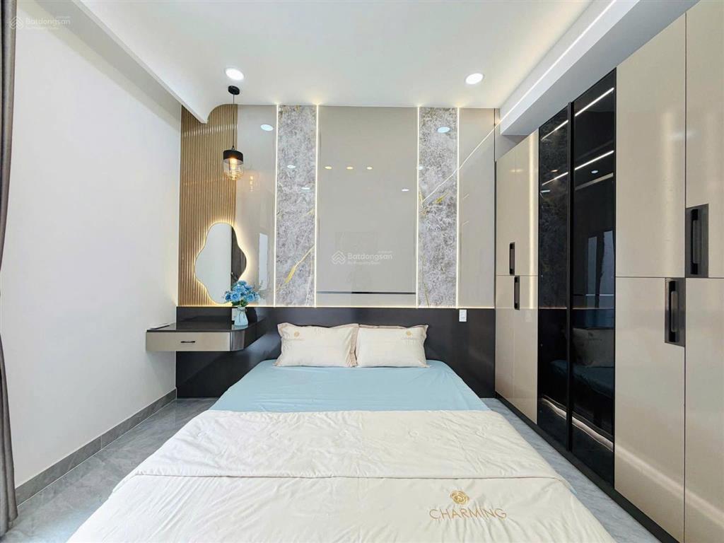 Chuyển chỗ ở nên tôi cần nhượng lại gấp nhà tô hiến thành giá 2 tỷ 550