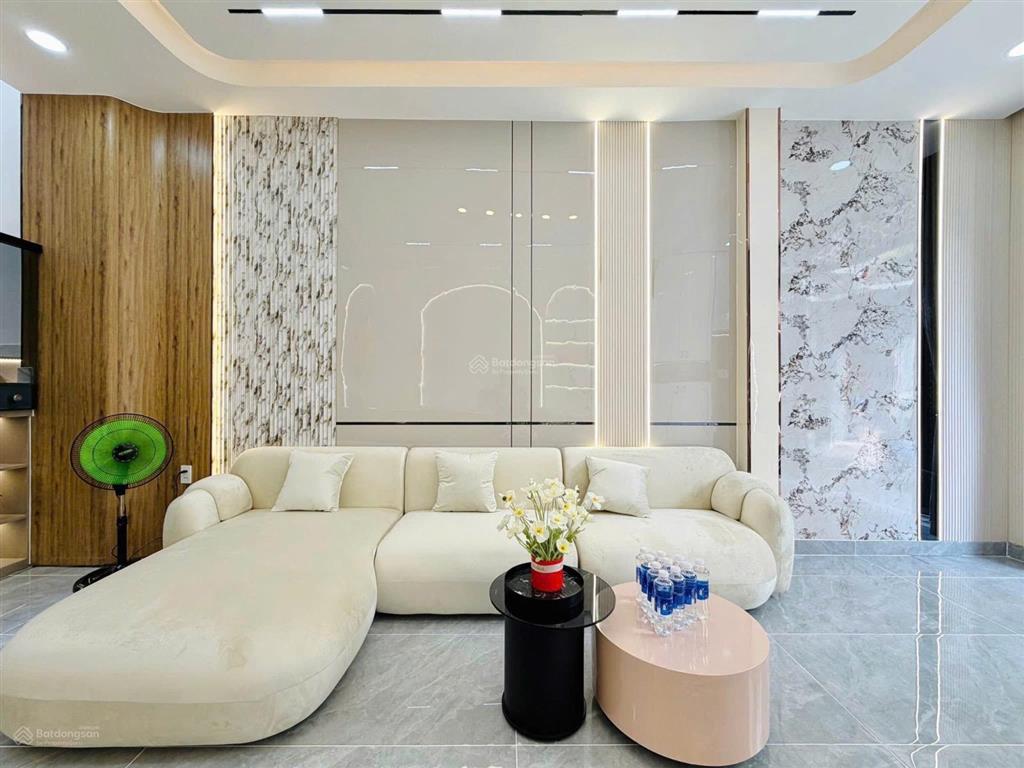 Chuyển chỗ ở nên tôi cần nhượng lại gấp nhà tô hiến thành giá 2 tỷ 550
