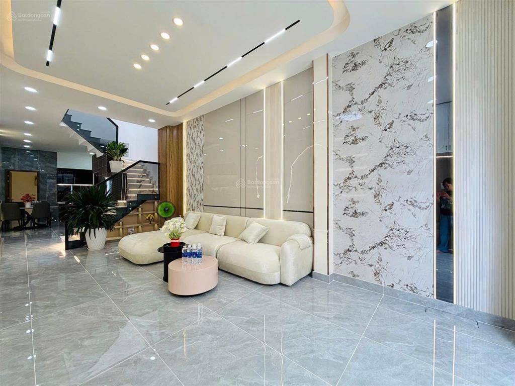 Chuyển chỗ ở nên tôi cần nhượng lại gấp nhà tô hiến thành giá 2 tỷ 550