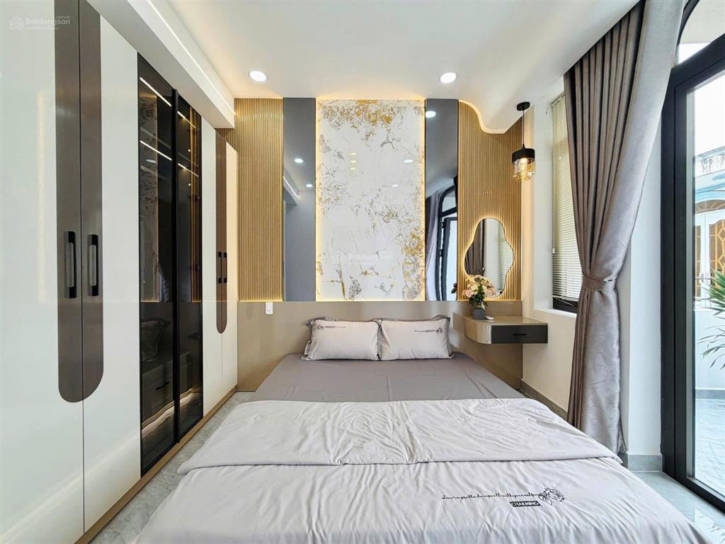 Chuyển chỗ ở nên tôi cần nhượng lại gấp nhà tô hiến thành giá 2 tỷ 550