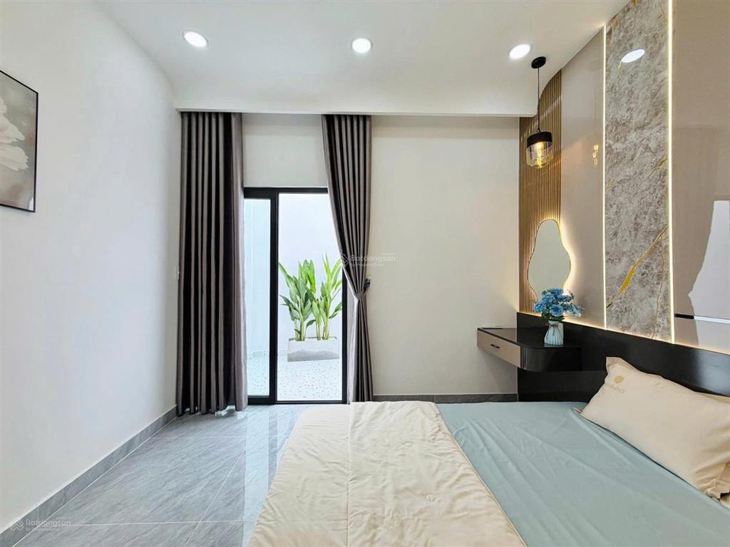 Chuyển chỗ ở nên tôi cần nhượng lại gấp nhà tô hiến thành giá 2 tỷ 550