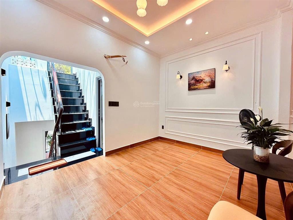 Chủ ngộp cần bán gấp nhà lê văn sỹ quận 3 chỉ 5 tỷ 790