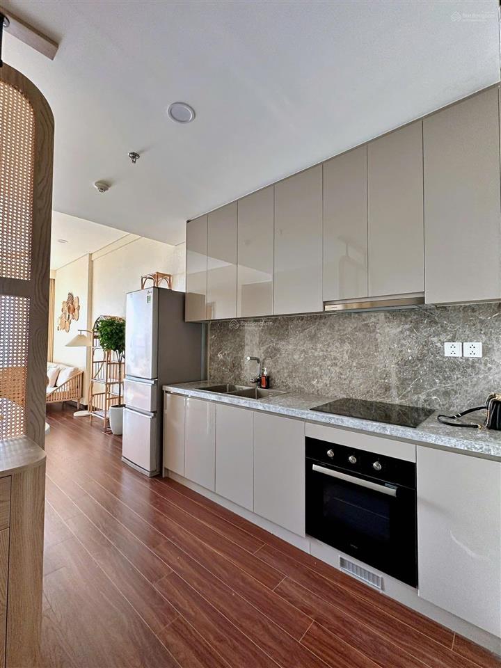 Cho thuê cc 2pn 2wc cao cấp tại masteri waterfront chỉ 16tr bao phí dịch vụ. miễn phí mối giới 100%