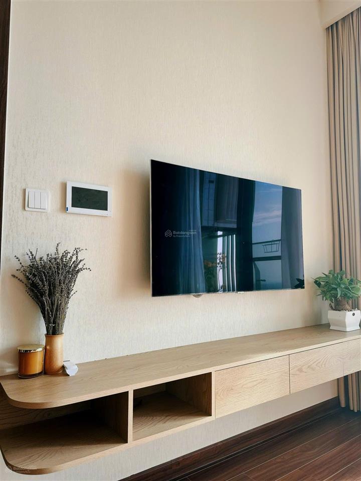 Cho thuê cc 2pn 2wc cao cấp tại masteri waterfront chỉ 16tr bao phí dịch vụ. miễn phí mối giới 100%