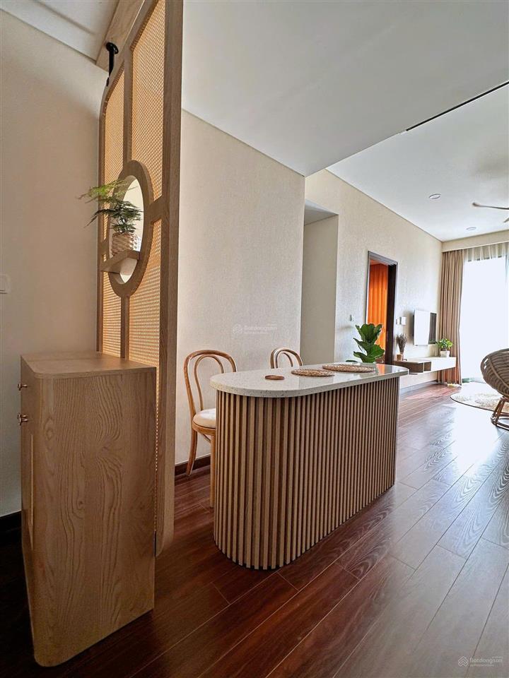 Cho thuê cc 2pn 2wc cao cấp tại masteri waterfront chỉ 16tr bao phí dịch vụ. miễn phí mối giới 100%