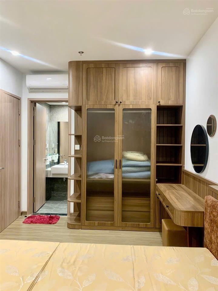 Cho thuê cc 2pn căn góc 72m2, 10 triệu, tại the pavilion  vinhomes ocean park. miễn phí môi giới