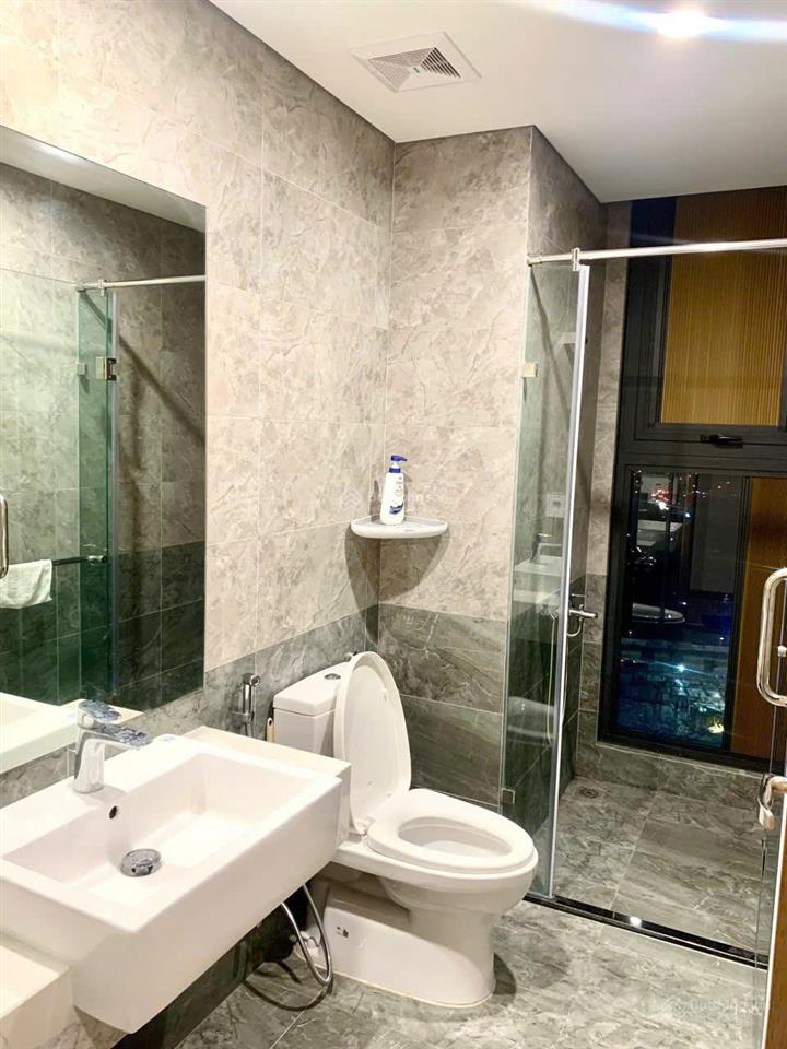 Cho thuê cc 2pn căn góc 72m2, 10 triệu, tại the pavilion  vinhomes ocean park. miễn phí môi giới