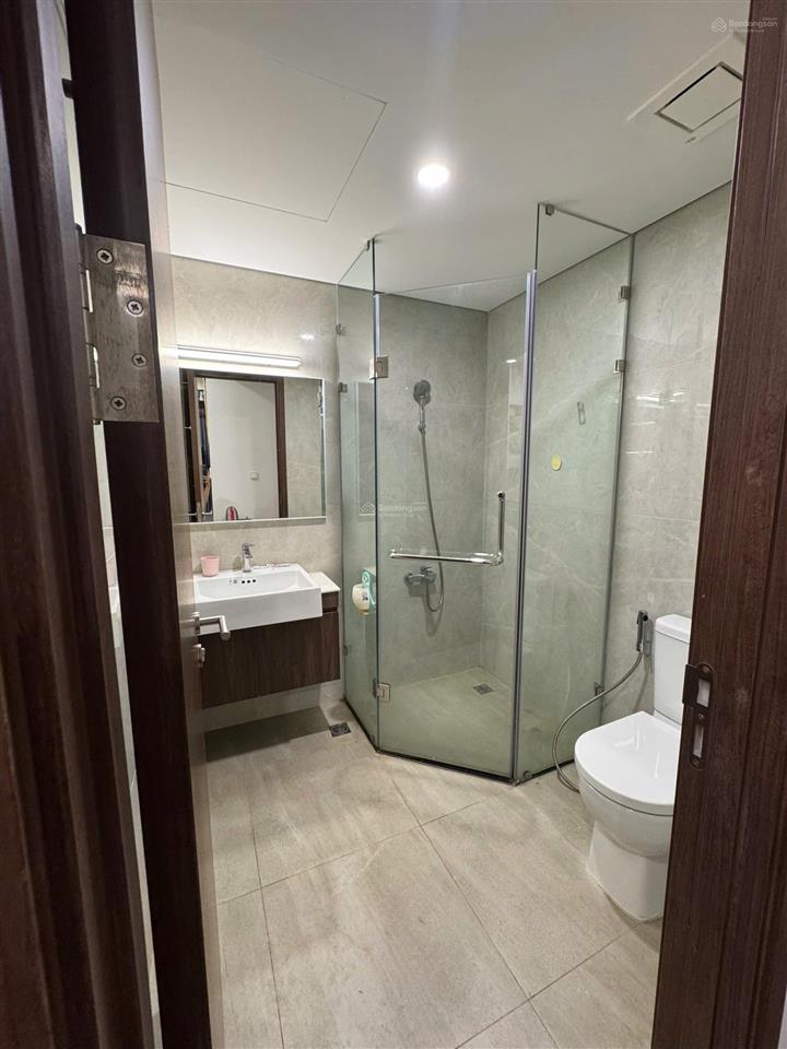 Rẻ! cho thuê 2n2wc full đồ 12 triệu bao phí dịch vụ tại masteri waterfront. miễn phí môi giới 100%