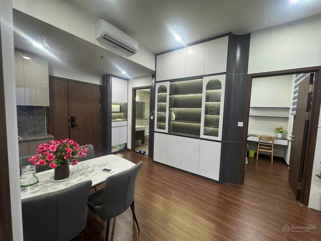 Cho thuê căn 2n2wc, full đồ mới, nội thất đẹp, 15tr tại masteri waterfront. miễn phí môi giới 100%