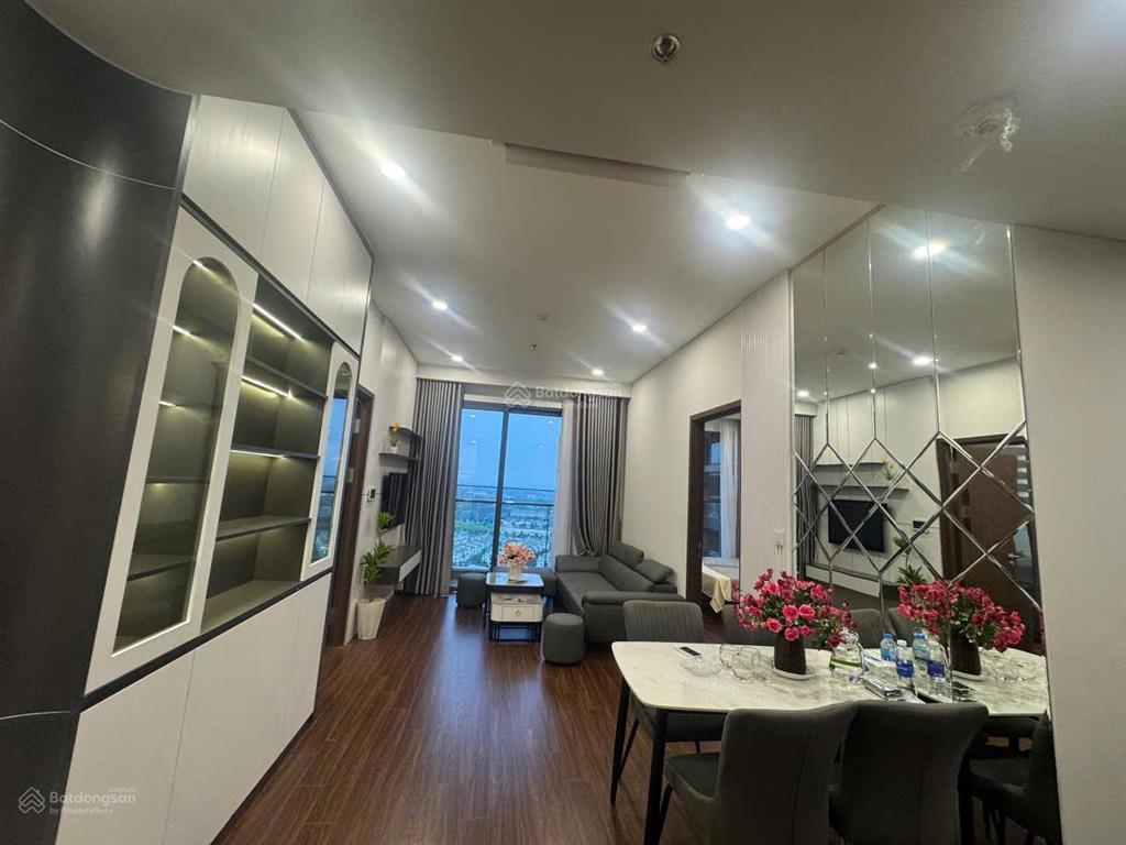 Cho thuê căn 2n2wc, full đồ mới, nội thất đẹp, 15tr tại masteri waterfront. miễn phí môi giới 100%