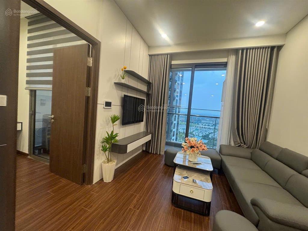 Cho thuê căn 2n2wc, full đồ mới, nội thất đẹp, 15tr tại masteri waterfront. miễn phí môi giới 100%