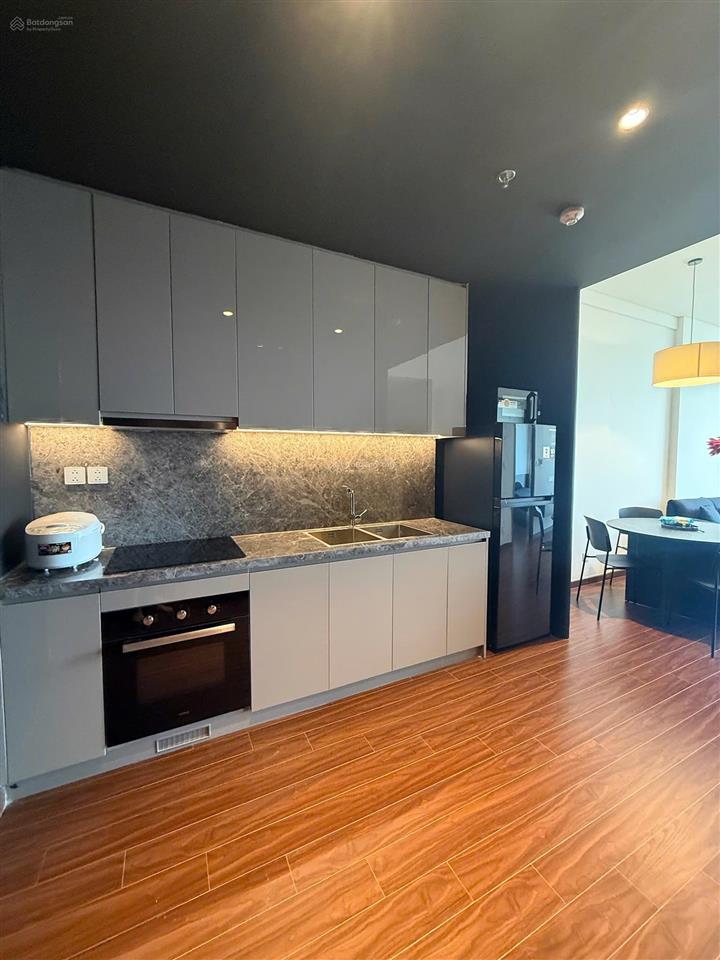Cho thuê căn luxury tại masteri waterfront, 18 triệu vnd, 63m2. miễn phí môi giới 100%
