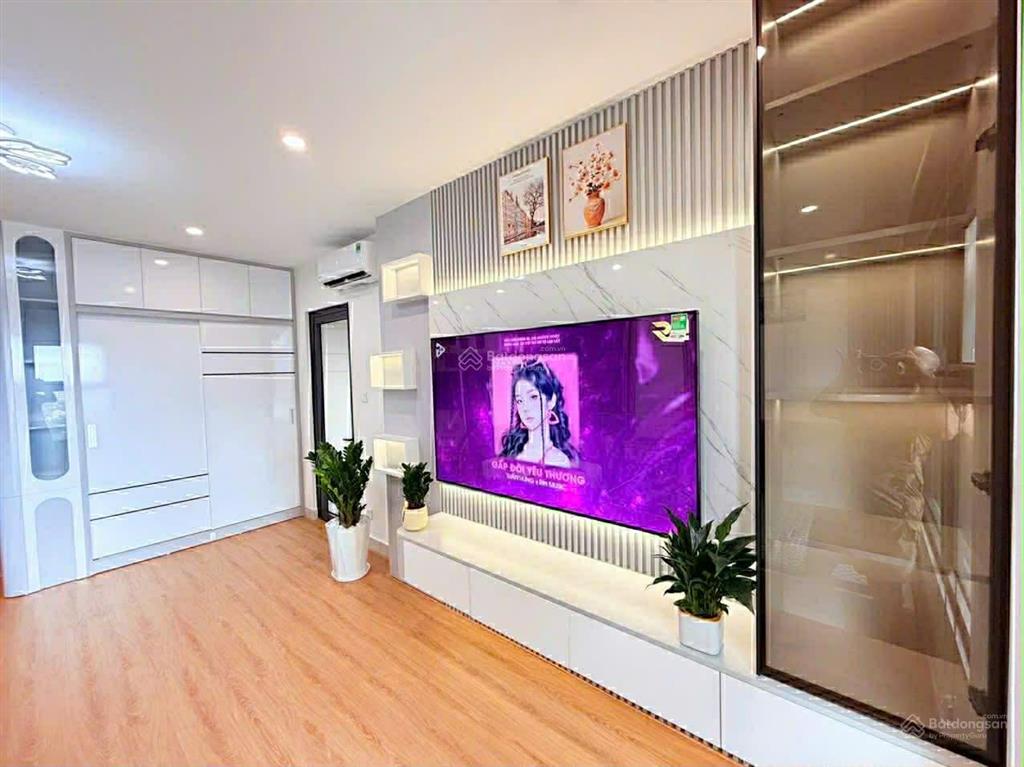 Cho thuê căn studio đồ đẹp lung linh, 36m2 chỉ 6 triệu 7 tại vinhomes ocean park. miễn phí môi giới