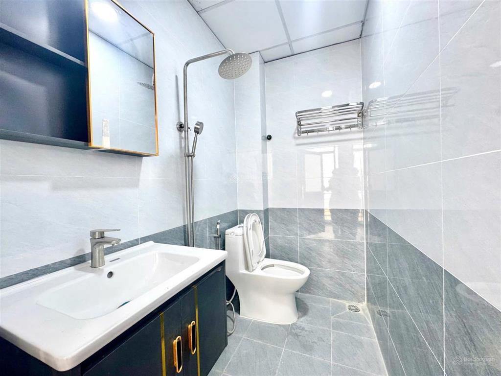 Căn hộ dịch vụ dương bá trạc, quận 8. full nội thất. ban công thoáng