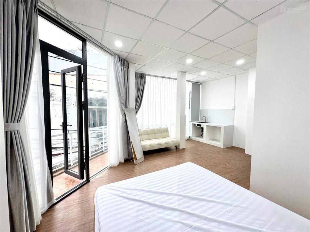 Căn hộ dịch vụ dương bá trạc, quận 8. full nội thất. ban công thoáng