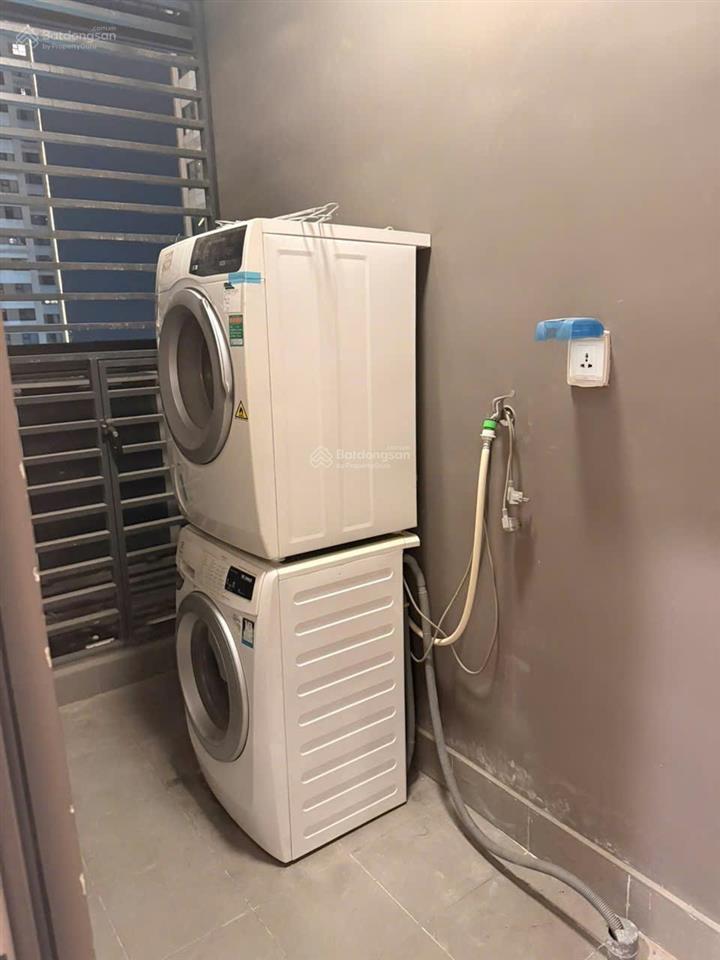 Cho thuê 2n1 full đồ sàn gỗ giá 7,5tr/tháng, vào luôn