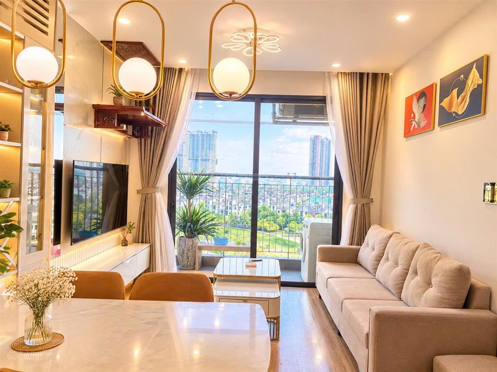 1n + full đồ view biệt thự đẹp sạch chỉ 7,5tr