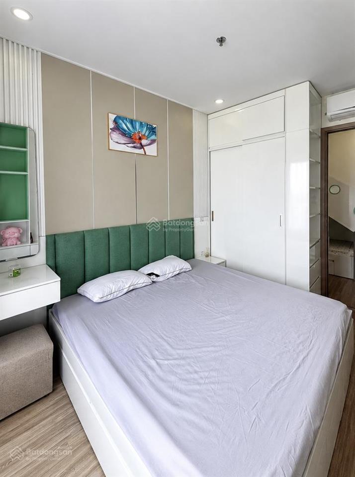 1n + full đồ view biệt thự đẹp sạch chỉ 7,5tr