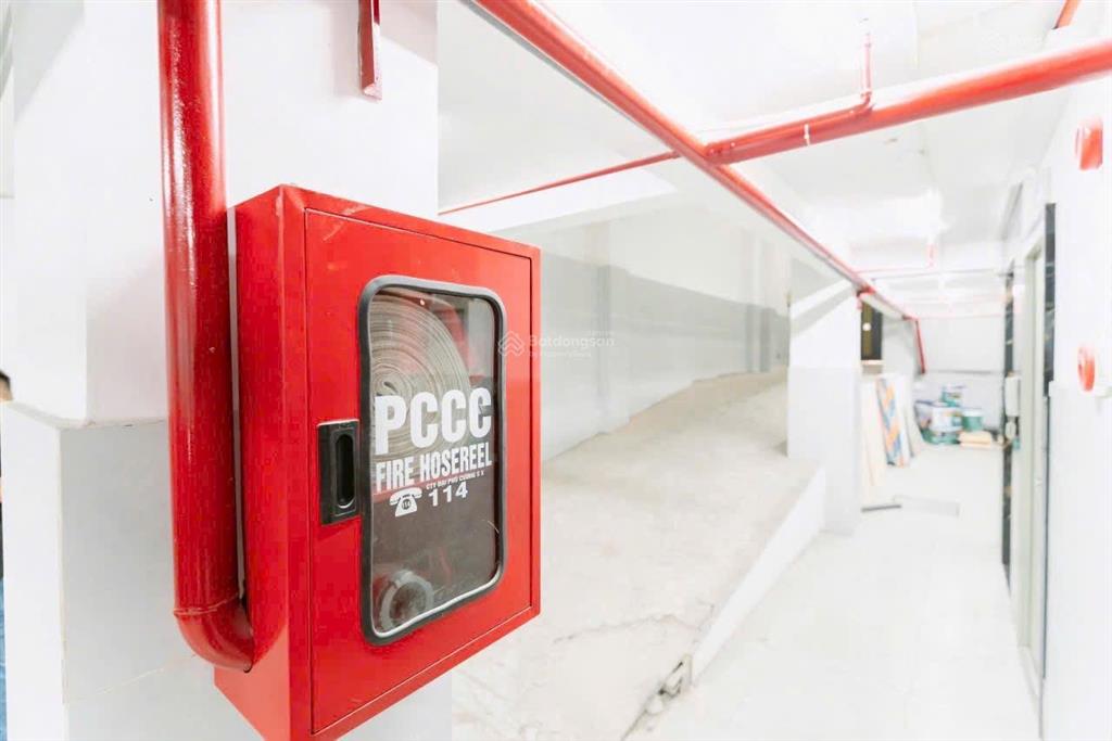 Toà nhà chdv 8 tầng 75 phòng, dt 8x25m đường 8m quang trung, thu 300tr/th giá 50 tỷ
