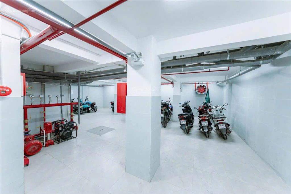 Toà nhà chdv 8 tầng 75 phòng, dt 8x25m đường 8m quang trung, thu 300tr/th giá 50 tỷ