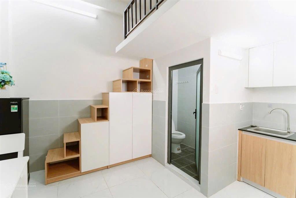 Toà nhà chdv 8 tầng 75 phòng, dt 8x25m đường 8m quang trung, thu 300tr/th giá 50 tỷ