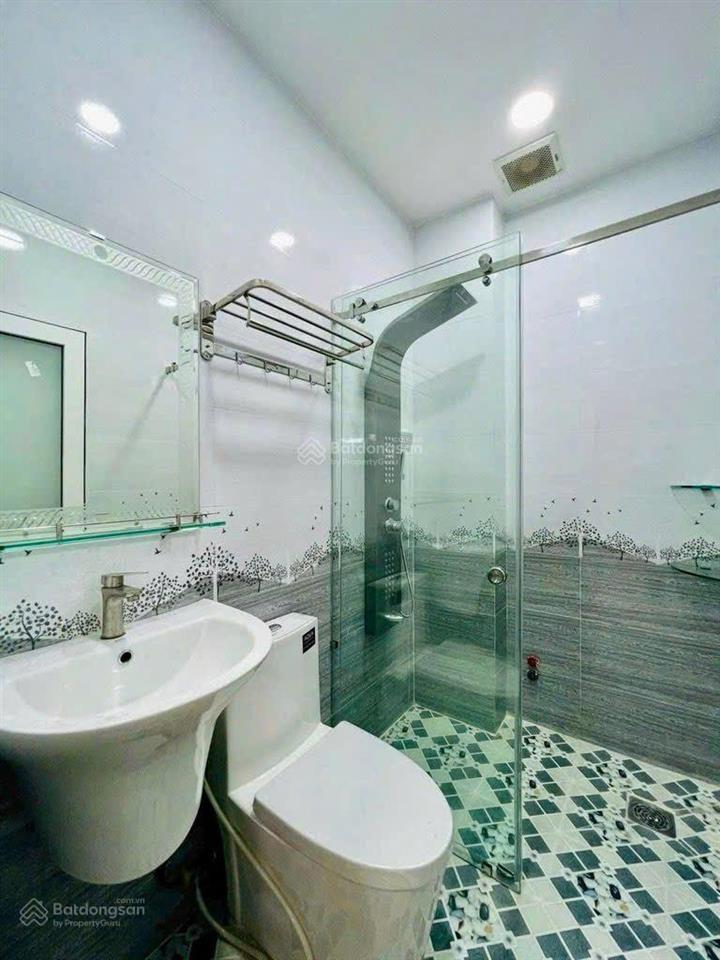 Nhà đẹp chính chủ có thang máy, dt 90m², 5 tầng hẻm xe hơi ngay emart phan huy ích hơn 9 tỷ tl
