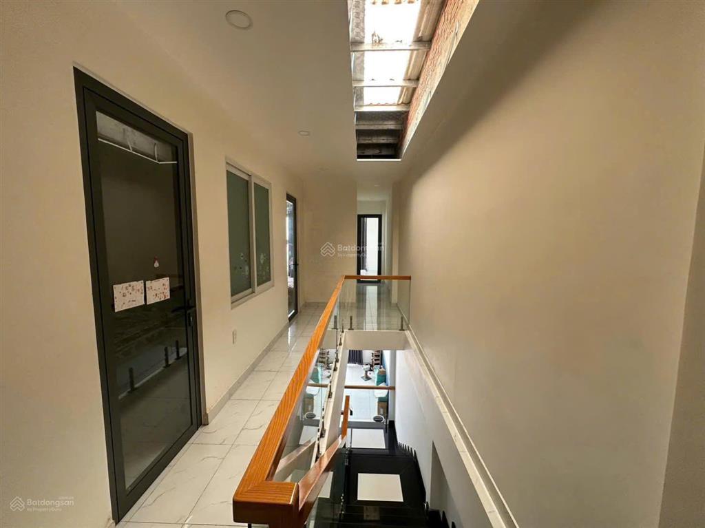 Rẻ hơn thị trường 15% mặt tiền tân sơn view sân golf, 5x30m chỉ 130tr/m2 làm khách sạn, vp