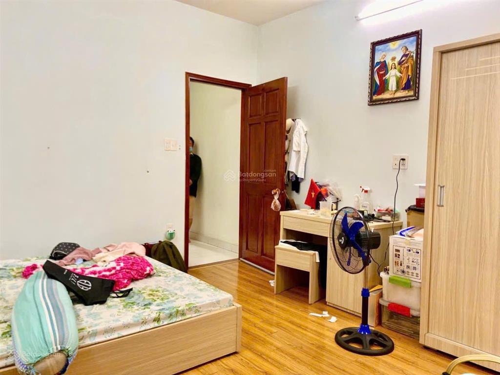 Chính chủ bán gấp nhà gò vấp 4 tầng, 4x18m vuông, đường 8m thông có lề chỉ 7.9 tỷ còn bớt
