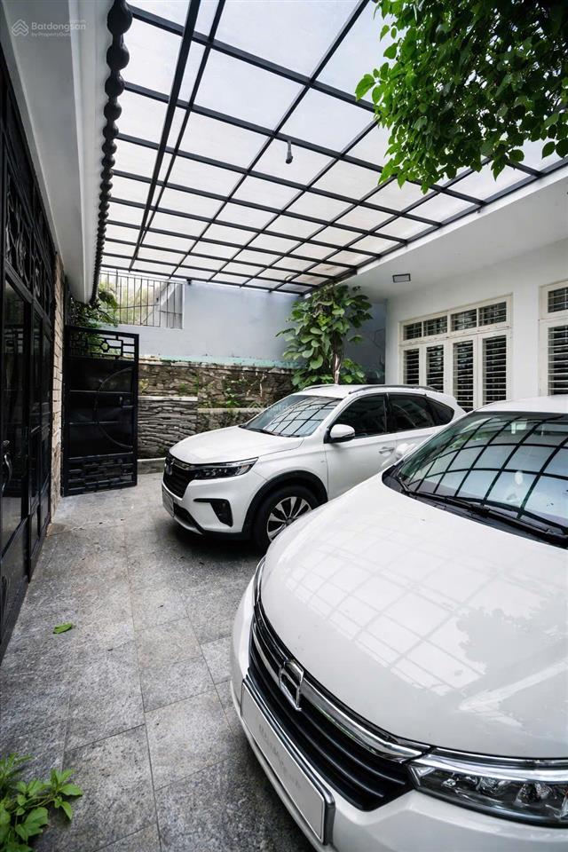 Mặt tiền đường số 9 gần công viên làng hoa, dt 10x23m ngộp gấp bán giá 22 tỷ tl