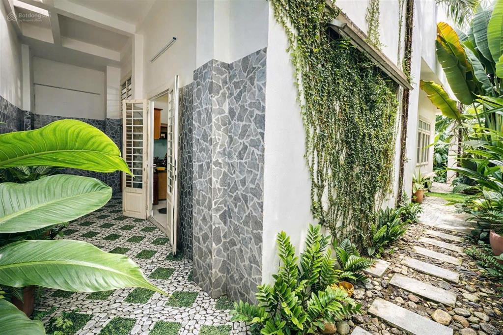 Mặt tiền đường số 9 gần công viên làng hoa, dt 10x23m ngộp gấp bán giá 22 tỷ tl