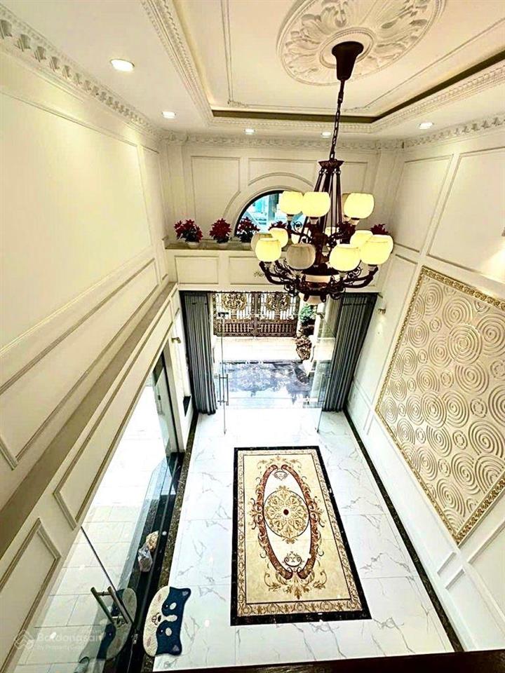 Villa căn góc  mặt tiền đường 12m gò vấp  120m2 ngang 7.6x17m  5 tầng full nt chỉ 16 tỷx