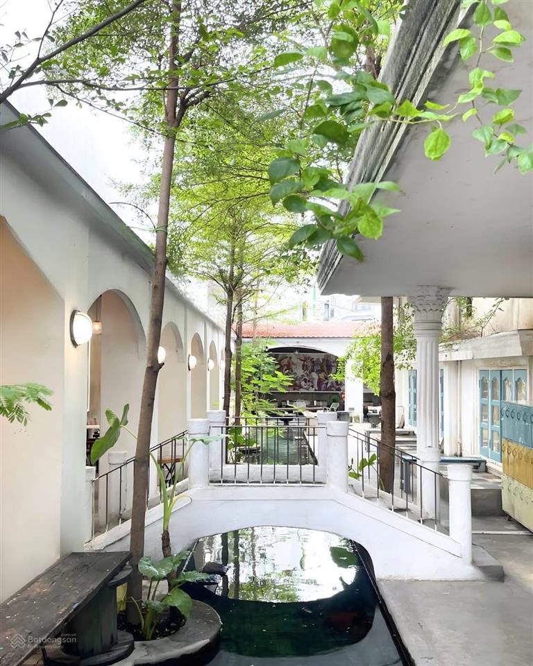 Bán đất tặng biệt thự châu âu gần 1000m2  mặt tiền kinh doanh đường 16m, full thổ chỉ 99 tỷ tl