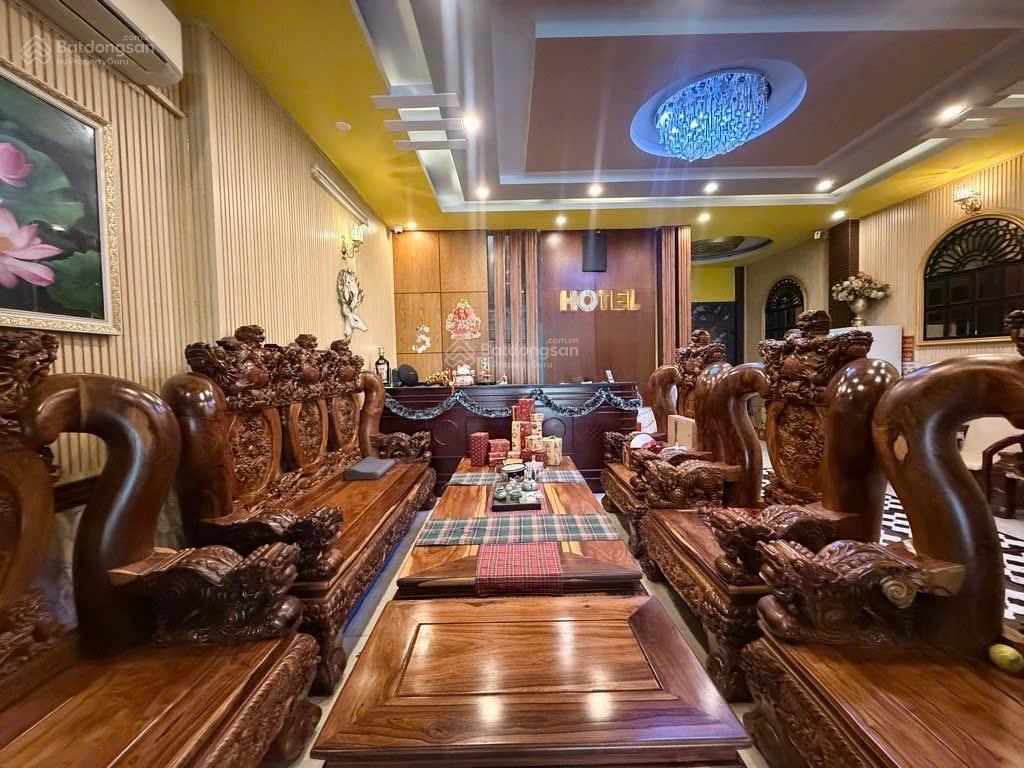 Bán gấp khách sạn mặt tiền gò vấp  200m2(8x25m)  gần lotte mart nguyễn văn lượng chỉ 36 tỷ tl